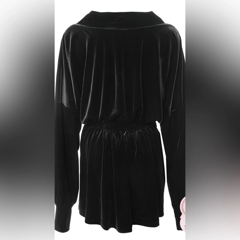 HOUSE OF CB AMBER
Black Velvet Off Shoulder Dress - Picture 13 of 17